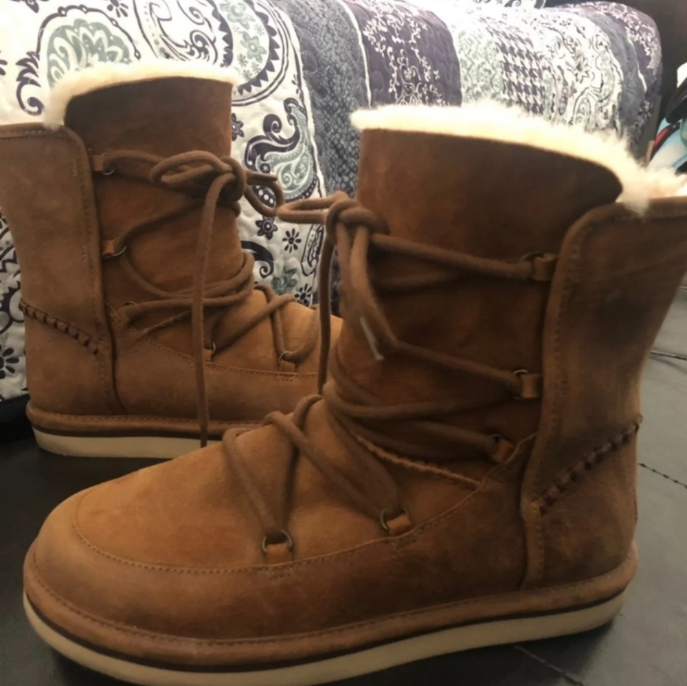 Ugg Lodge Boots Great Condition Size 7 Women's